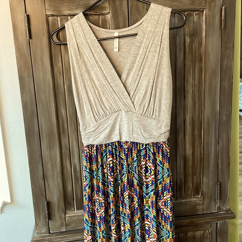 Barely worn Maxi sleeveless dress.